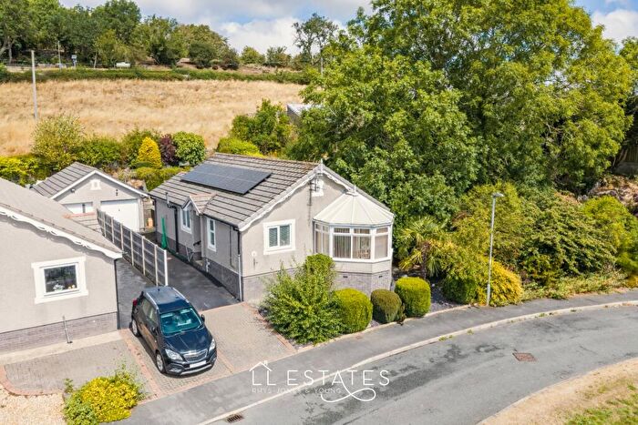 2 Bedroom Detached Bungalow For Sale In Maes Offa, Trelawnyd, Flintshire, LL18