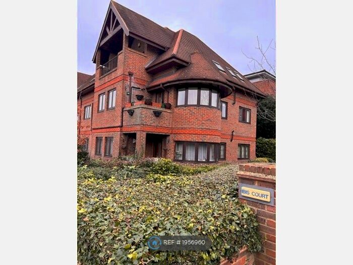 3 Bedroom Flat To Rent In Ibis Court, London, N3