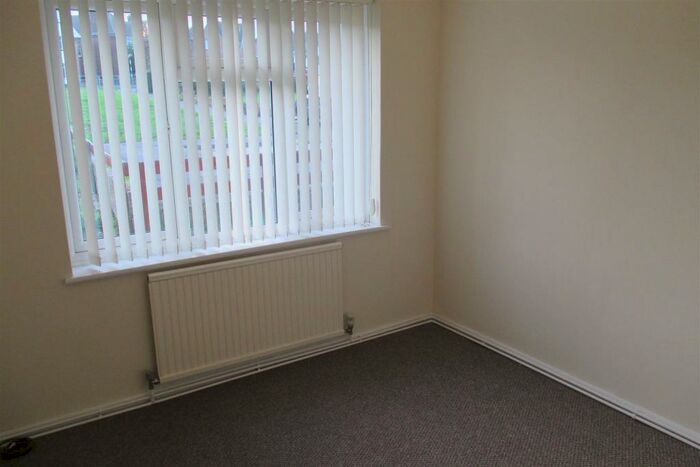 2 Bedroom Bungalow To Rent In Edith Way, Corringham, Stanford-Le-Hope, SS17