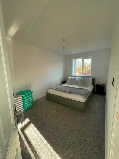 1 Bedroom Flat To Rent In Harehills Avenue, Leeds, LS8
