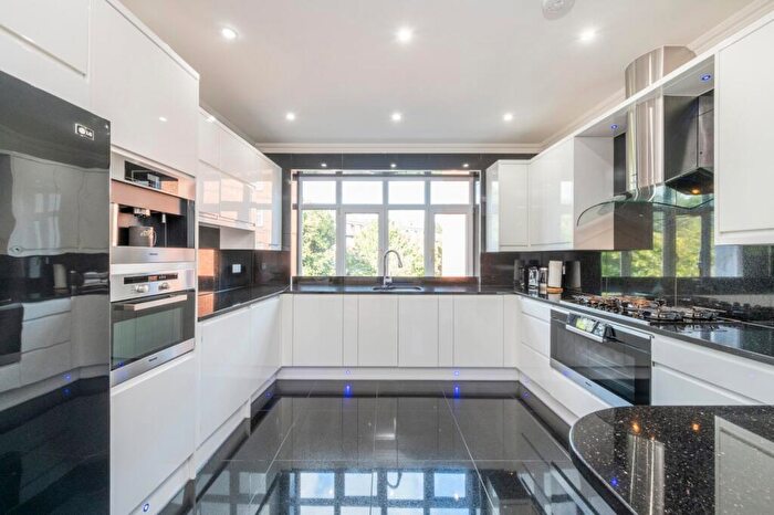 4 Bedroom Flat For Sale In Palace Court, Finchley Road, NW3