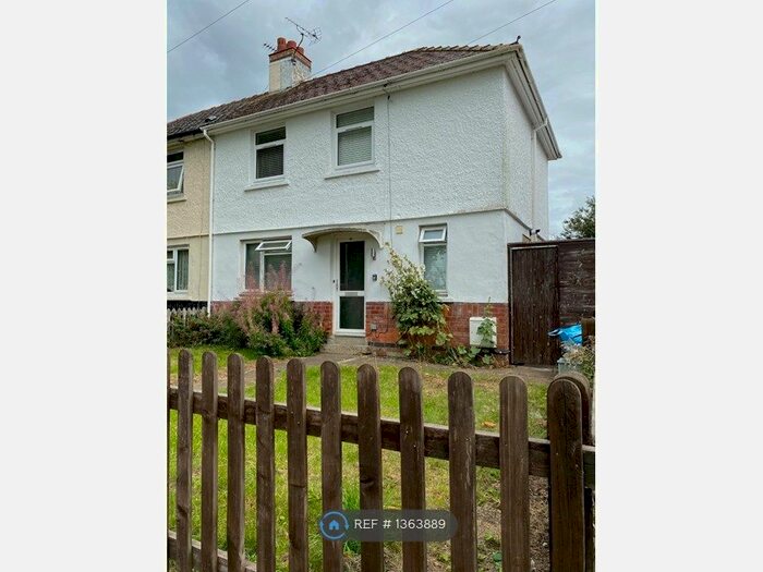 3 Bedroom Semi-Detached House To Rent In Lannett Road, Gloucester, GL1