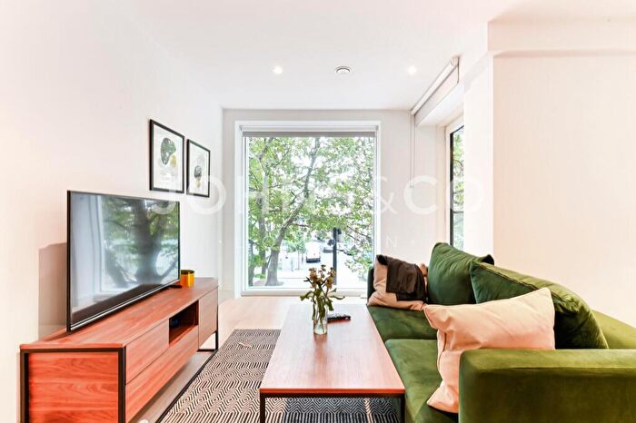 Apartment For Sale In Hurlock Heights, Elephant & Castle, SE17