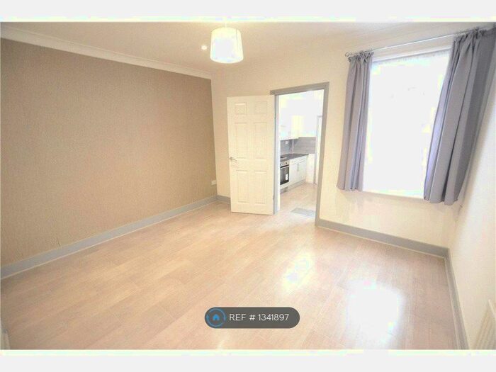 3 Bedroom Terraced House To Rent In Gosbrook Road, Caversham, Reading, RG4