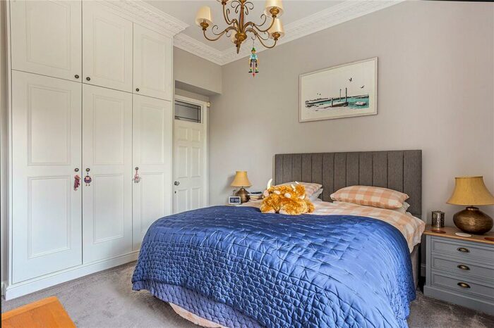 2 Bedroom Flat For Sale In Ware Park, Ware, SG12