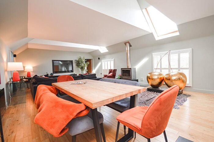 3 Bedroom Semi-Detached House To Rent In South Creake, NR21