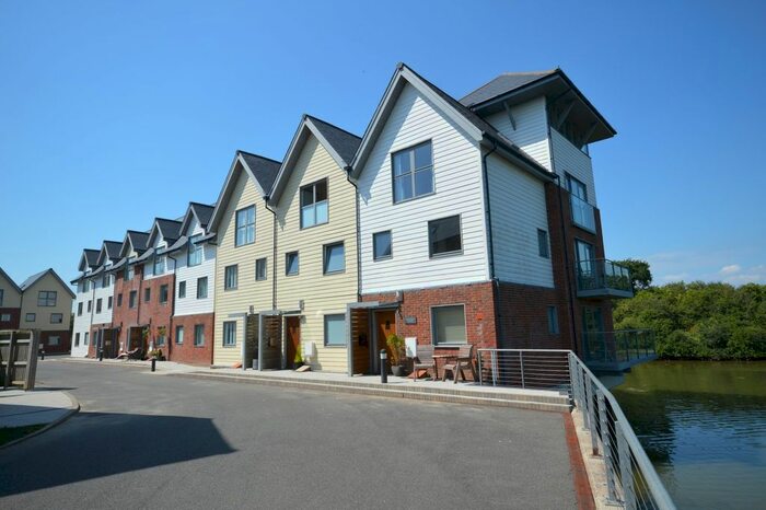 4 Bedroom End Of Terrace House To Rent In Heron Square, Newport, PO30