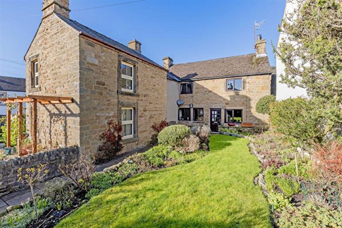 2 Bedroom Semi-Detached House For Sale In The Causeway, Eyam, Hope Valley, S32