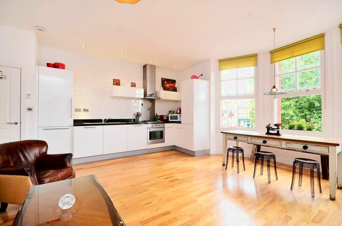 1 Bedroom Flat To Rent In East Arbour Street, Stepney, London, E1