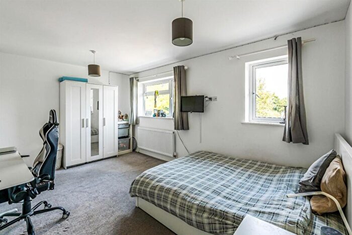 5 Bedroom Detached House For Sale In Durleston Park Drive, Bookham, KT23