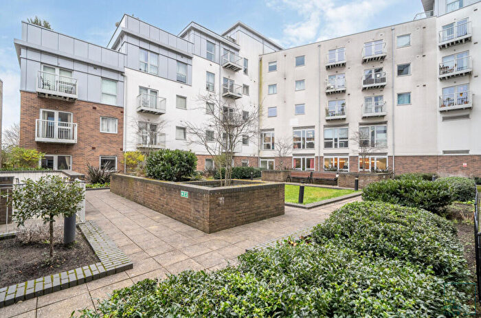 2 Bedroom Apartment To Rent In Station View, Guildford, GU1