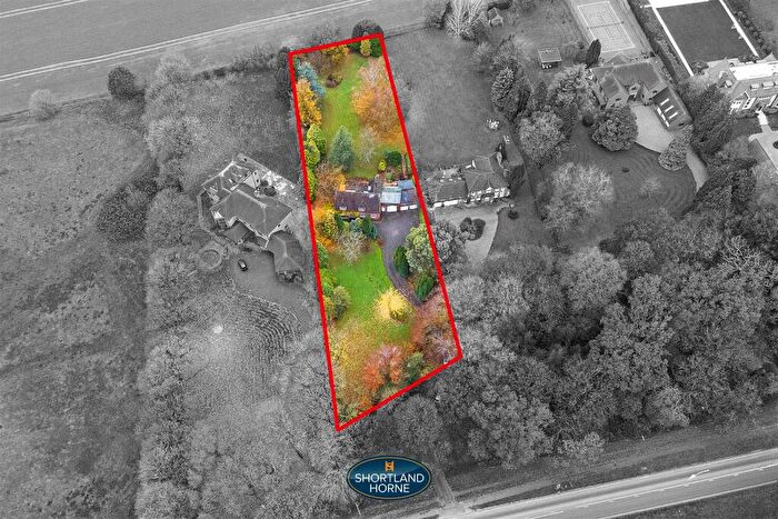 4 Bedroom Detached House For Sale In Kenilworth Road, Gibbet Hill, Coventry, CV4