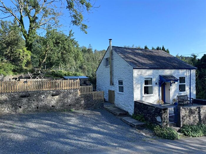 3 Bedroom Detached House For Sale In Rhyd Y Sarn, LL41