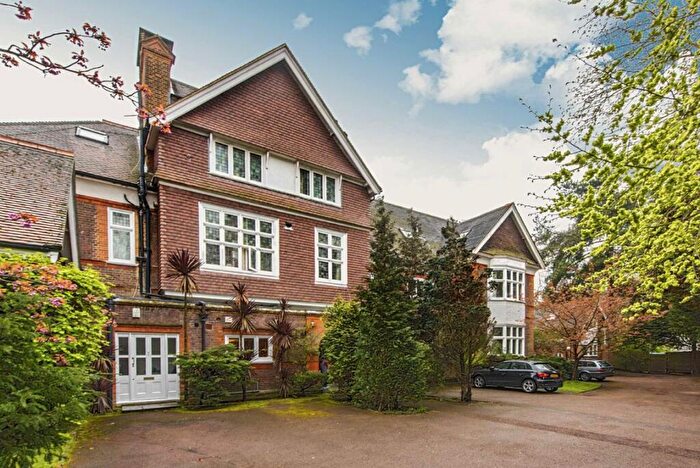 Studio To Rent In Longfield Drive, Richmond, SW14
