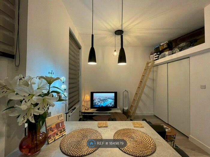 1 Bedroom Flat To Rent In Kentish Town Road, London, NW1