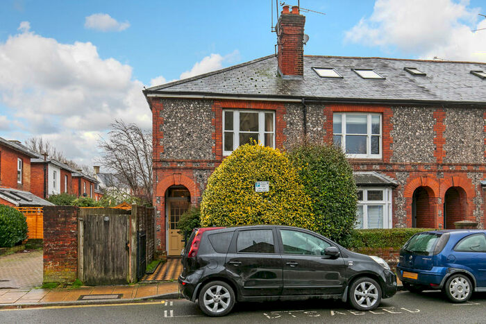 3 Bedroom End Of Terrace House To Rent In Middle Brook Street, Winchester, SO23
