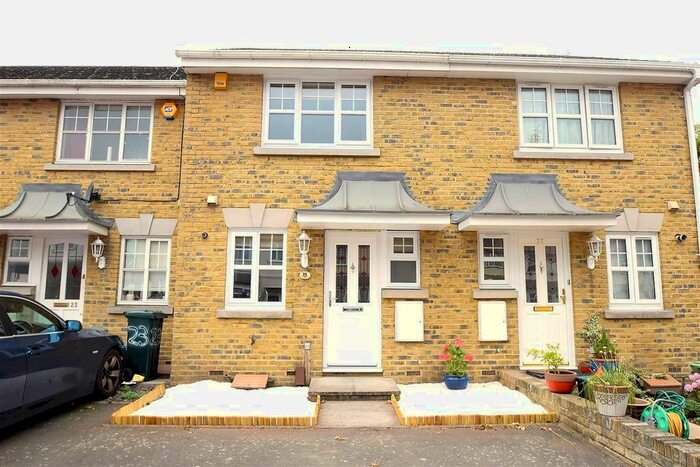 2 Bedroom Terraced House To Rent In Woldham Road, Bromley, BR2
