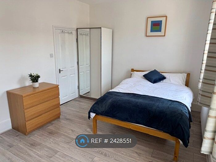 4 Bedroom Terraced House To Rent In Buckingham Road, Ilford, IG1