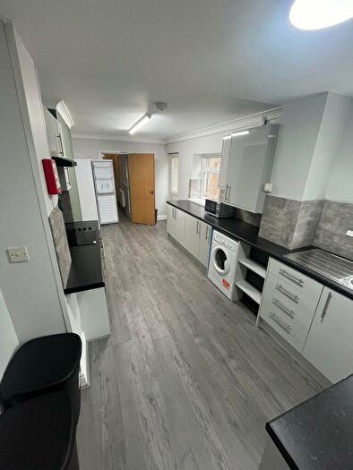 5 Bedroom Terraced House To Rent In North Luton Place, Cardiff, CF24