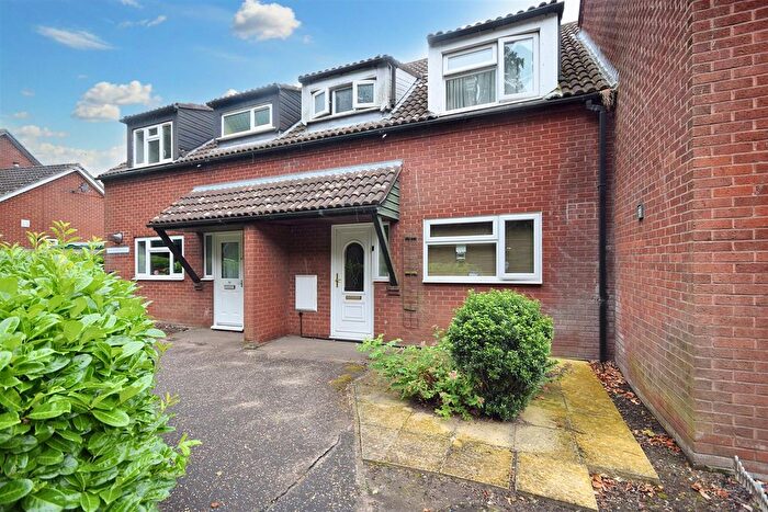 3 Bedroom Terraced House For Sale In Brennewater Mews, Norwich, NR5