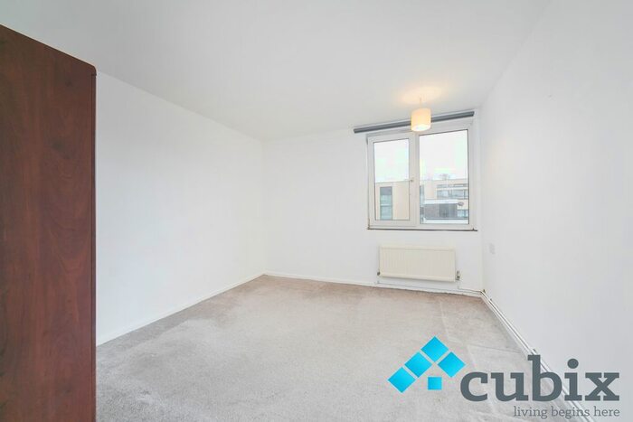 2 Bedroom Flat To Rent In Kinglake Street, London, SE17