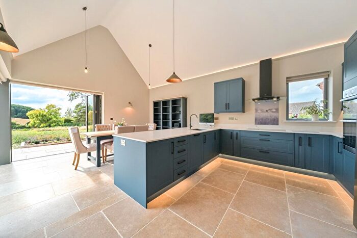 4 Bedroom Bungalow To Rent In Moreton Morrell, Warwick, CV35