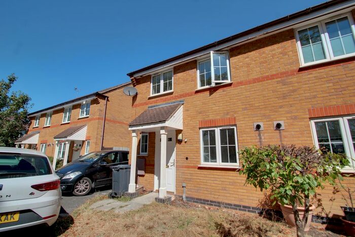 3 Bedroom Semi-Detached House To Rent In Marion Close, Leicester, LE3