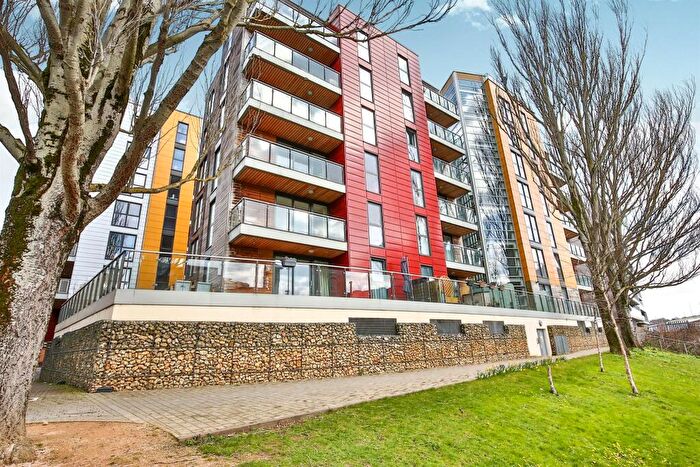 2 Bedroom Apartment To Rent In Geoffrey Watling Way, Norwich, NR1
