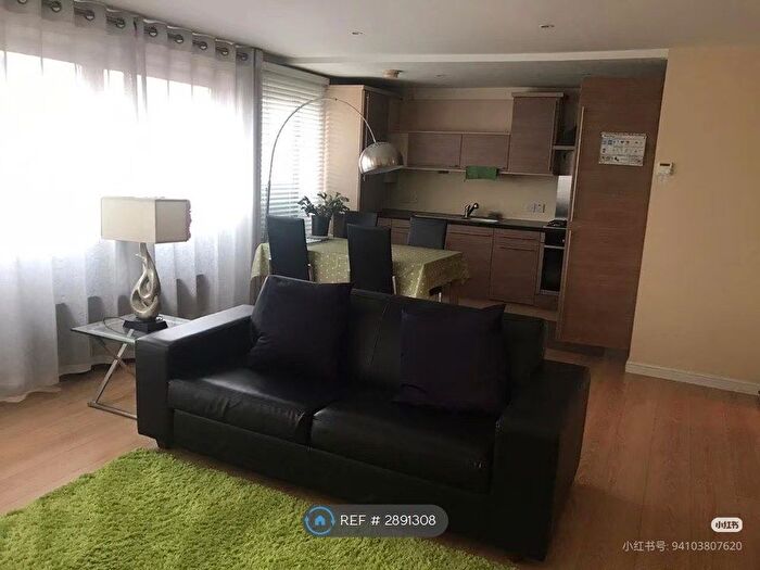 3 Bedroom Flat To Rent In Dumbarton Road, Glasgow, G11