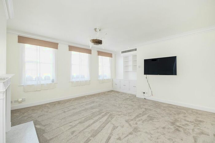 4 Bedroom Mews To Rent In Adam Amp; Eve Mews, London, W8