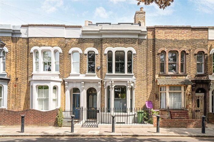 4 Bedroom Terraced House For Sale In Medway Road, Bow, London, E3
