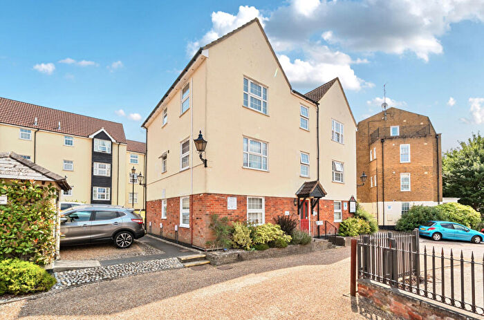 1 Bedroom Apartment For Sale In Red Lion Court, Bishop's Stortford, Hertfordshire, CM23