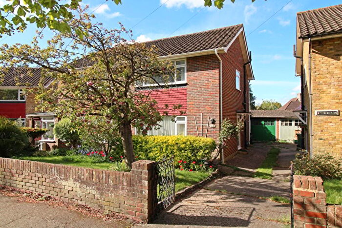 3 Bedroom Semi Detached House For Sale In Gates Green Road, West Wickham, BR4