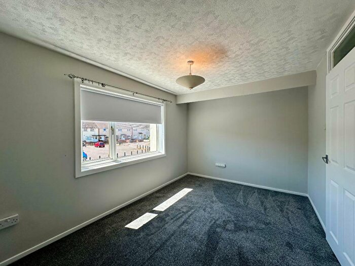 1 Bedroom Flat To Rent In Brown Walk, Irvine, North Ayrshire, KA12