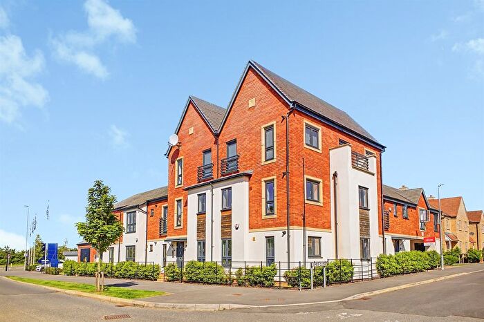 2 Bedroom Flat For Sale In James Close, Upton, Northampton, NN5