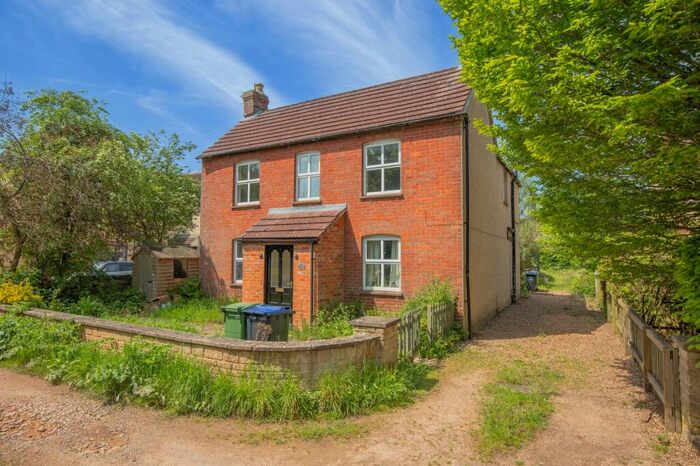 2 Bedroom Flat To Rent In St Floor Flat, Clarence House, Mill Lane, Corston, Malmesbury, SN16