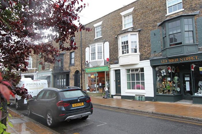 3 Bedroom Flat To Rent In High Street, Deal, CT14