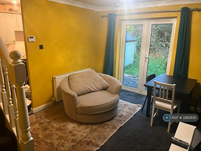 1 Bedroom Semi-Detached House To Rent In Brambling Mews, Morley, Leeds, LS27