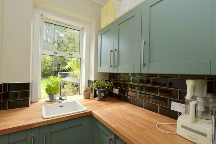 2 Bedroom Flat For Sale In Cargil Terrace, Trinity, Edinburgh, EH5