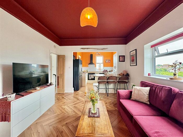 3 Bedroom Maisonette For Sale In Ashburnham Road, Hastings, TN35