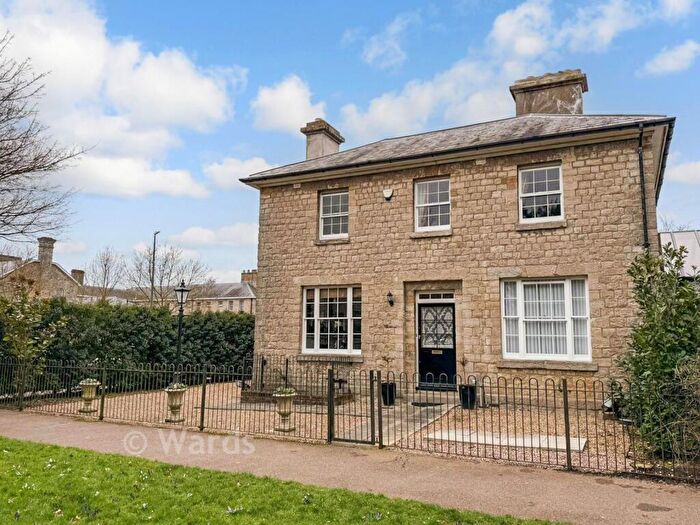 3 Bedroom Link Detached House For Sale In Tarragon Road, Maidstone, Kent, ME16