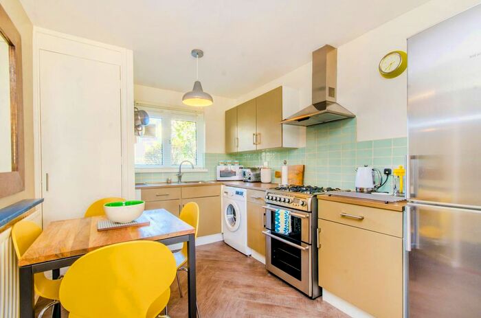 1 Bedroom Flat To Rent In Hungerford Road, Islington, London, N7