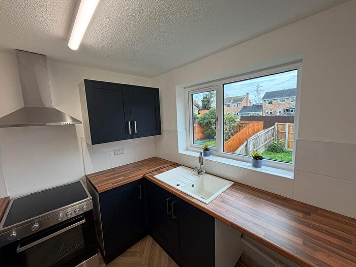 2 Bedroom Maisonette To Rent In Larkspur Close, Forest Town, Mansfield, Nottinghamshire, NG19