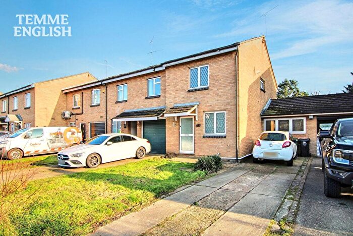 3 Bedroom End Of Terrace House For Sale In Queens Road, Basildon, SS15