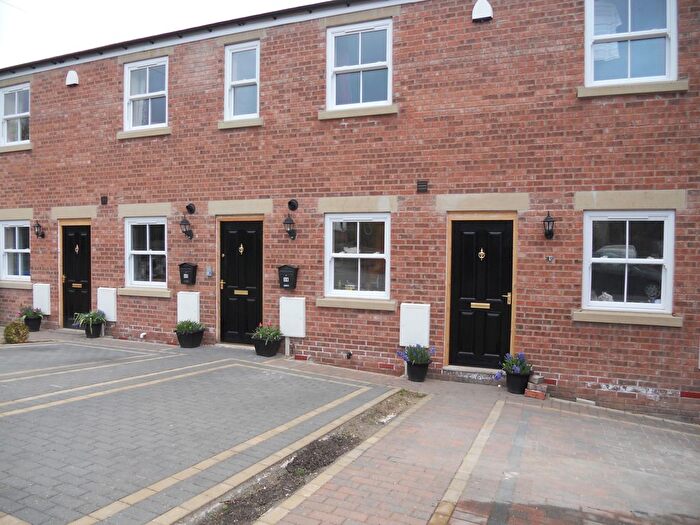 2 Bedroom Property To Rent In Upper Moor Street, Chesterfield, S40
