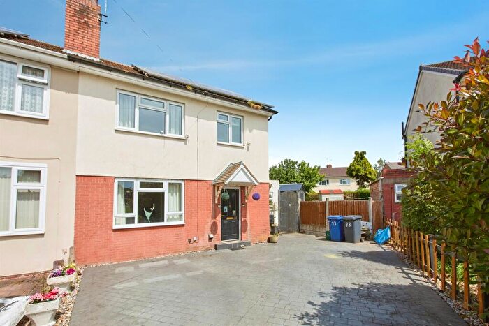 3 Bedroom Semi Detached House For Sale In Cumberland Road, Burton-On-Trent, DE15