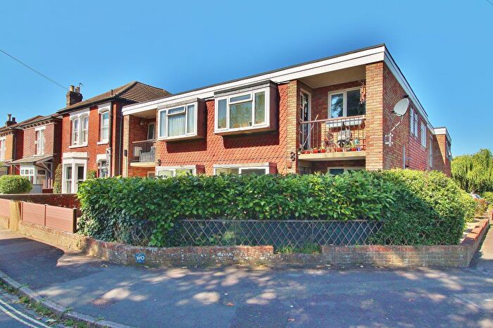 2 Bedroom Flat For Sale In Beechworth Road, Havant, PO9