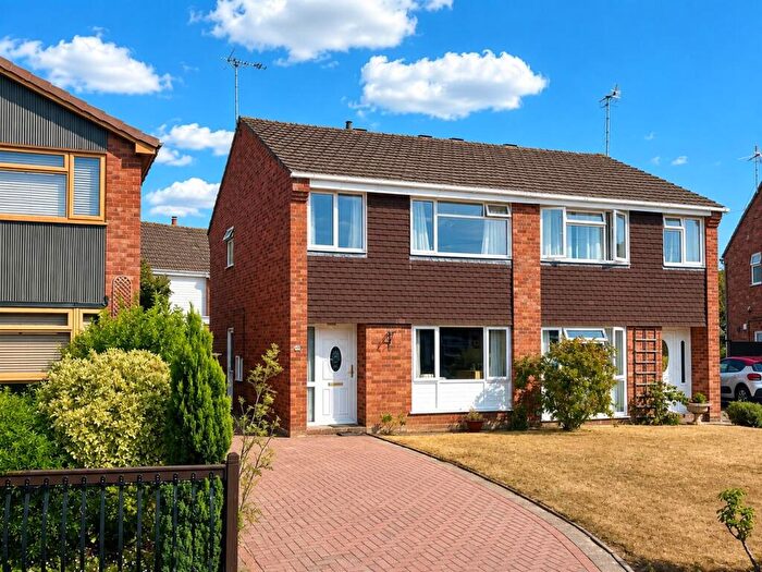 3 Bedroom Semi-Detached House For Sale In The Meadows, Bidford-On-Avon, Alcester, B50