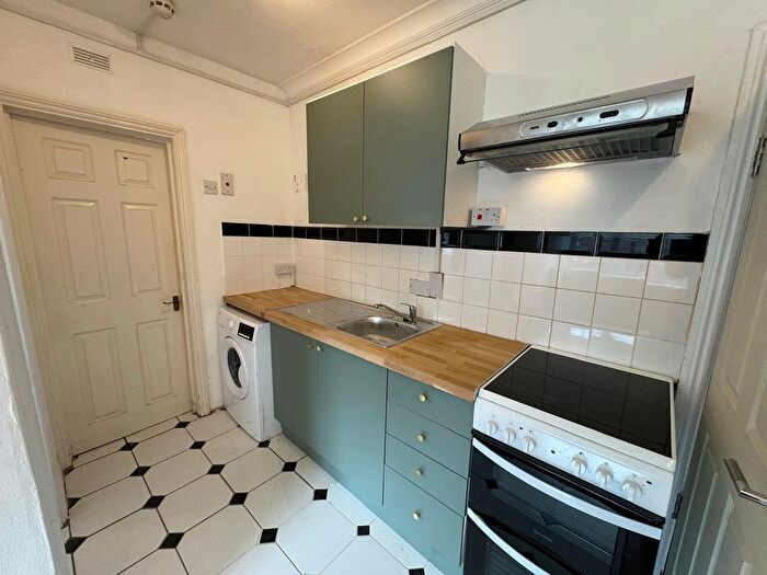 1 Bedroom Flat To Rent In Hendon, London, NW4