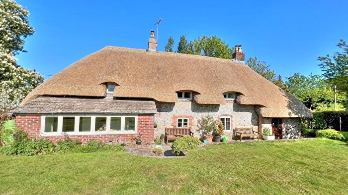 4 Bedroom Detached House For Sale In Temple Brow, East Meon, Hampshire, GU32